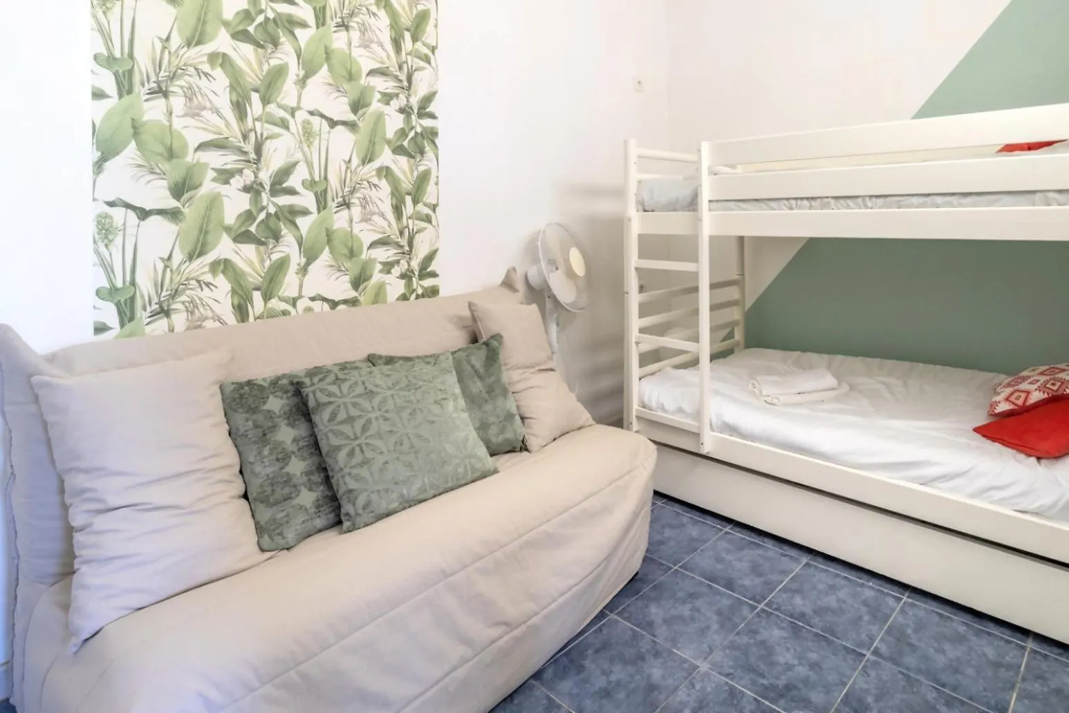 Fener De Baix 781 Apartamento Con Terraza Girona Spain